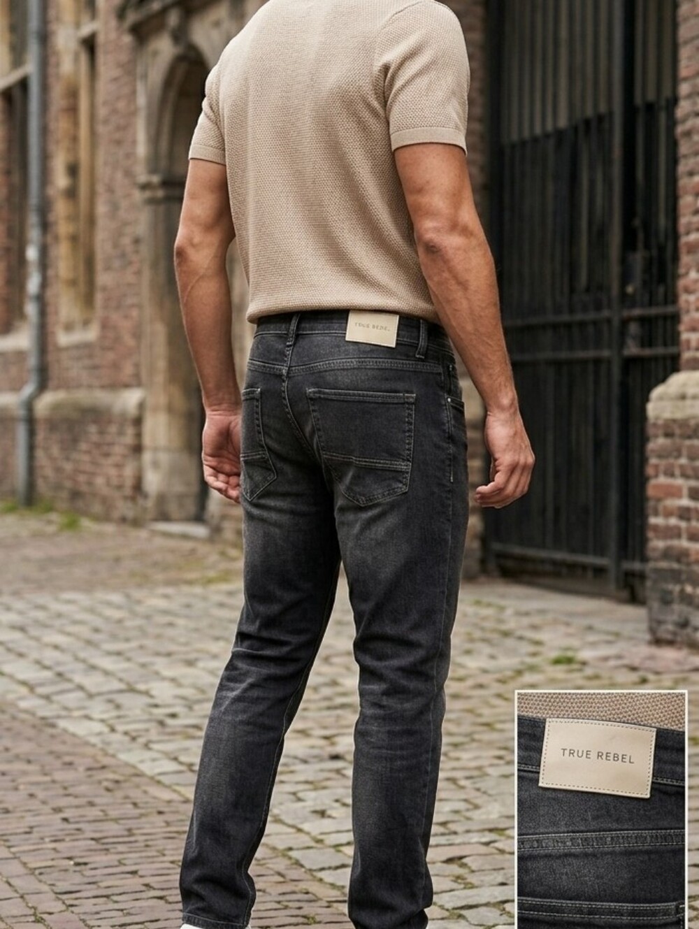 Men’s Straight Jeans in Black Wash